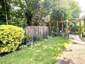 Communal Gardens- click for photo gallery